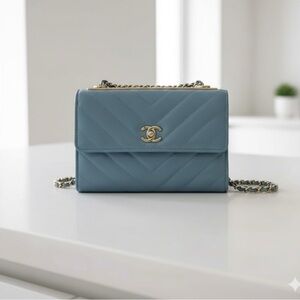 Chanel WOC Trendy Chevron CC blue crossbody bag with the box